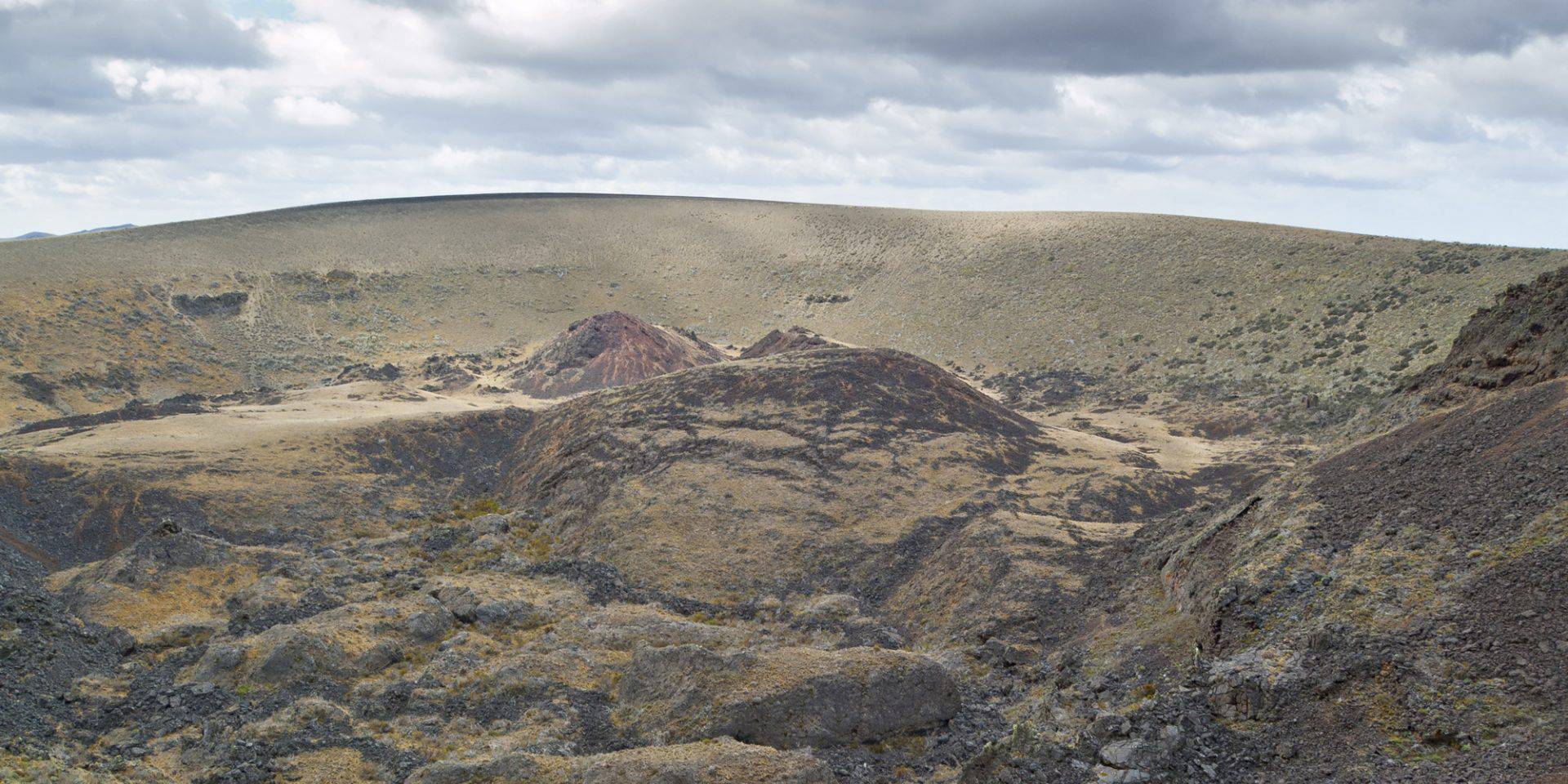 Vulkanlandschaften und patagonische Archäologie