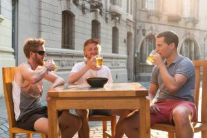 Barrios y actividades para disfrutar de la vida nocturna en Santiago