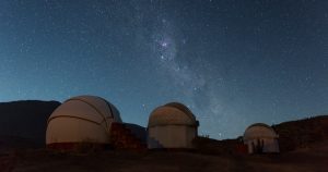 Prensa internacional destaca a Chile como potencia en astroturismo y enoturismo