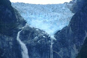 Two-day adventure in Queulat National Park