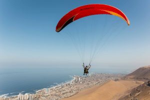 Aventures aériennes au Chili : vivez le parapente et le parachutisme
