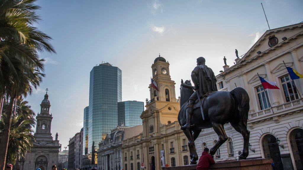 Stadtrundfahrt durch die Wahrzeichen von Santiago bei Tag und Nacht