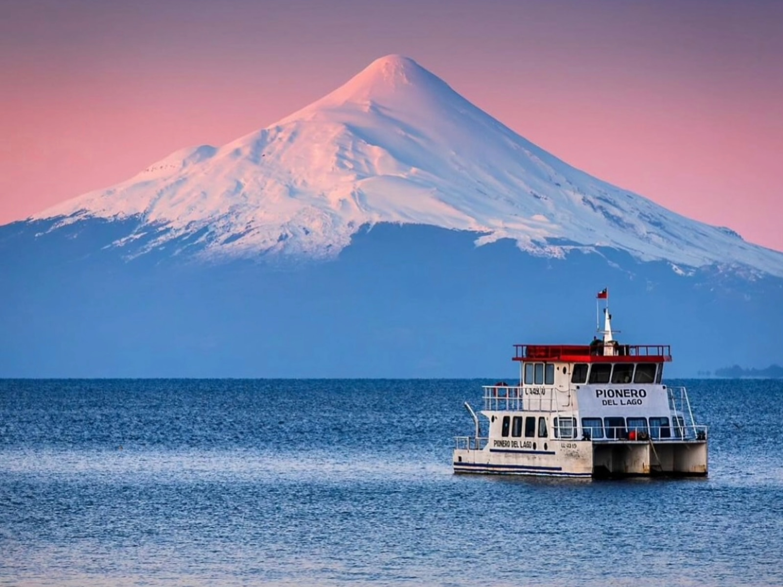 De Pucón a Puerto Varas: Lagos y volcanes del sur